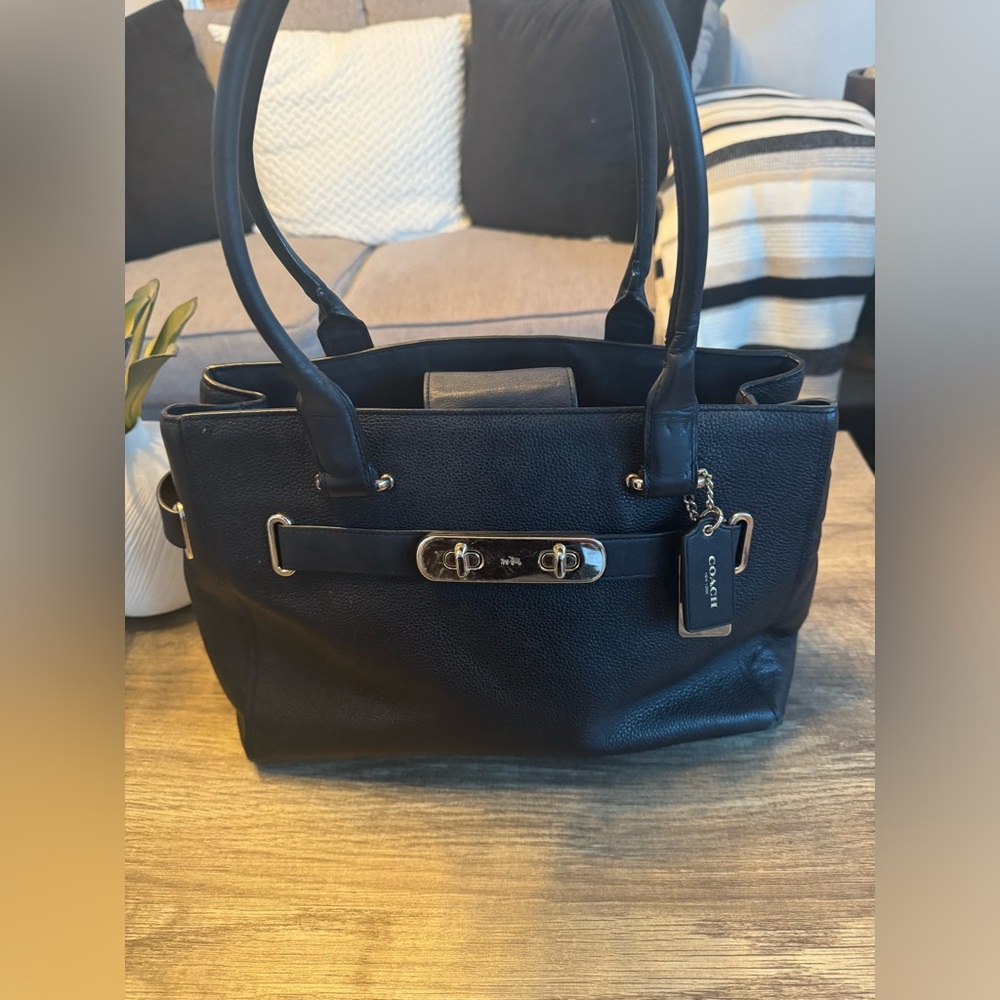 Coach shoulder bag